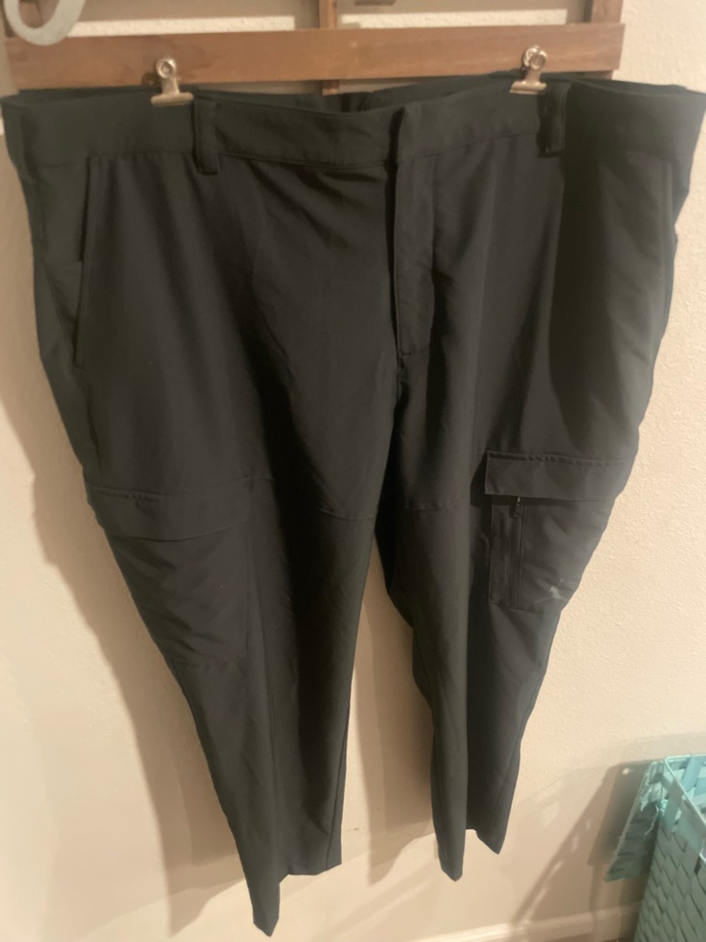 Jordan Men's Black Cargo Trousers Size 42x30‎